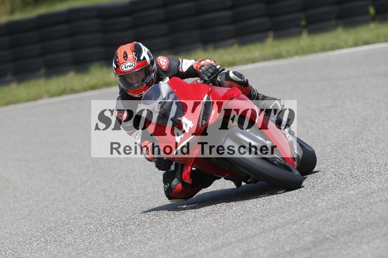 /27 12.06.2025 Ducati Schweiz Trackday Warmup  ADR/gelb-jeaune/44
